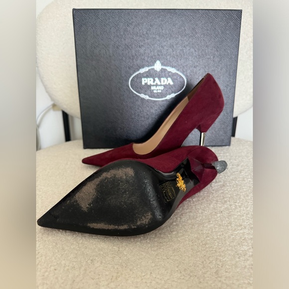 Red suede Prada heels - Picture 6 of 6